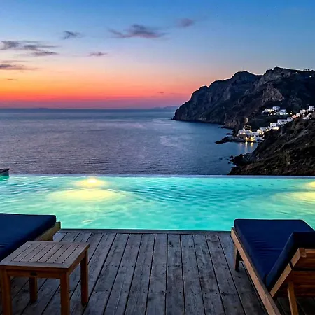 别墅 With 5 Bedrooms In With Pool *