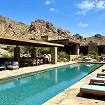 With 5 Bedrooms In With Pool Villa Mylopotas