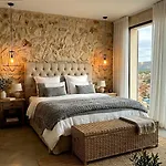 Villa With 5 Bedrooms In With Pool