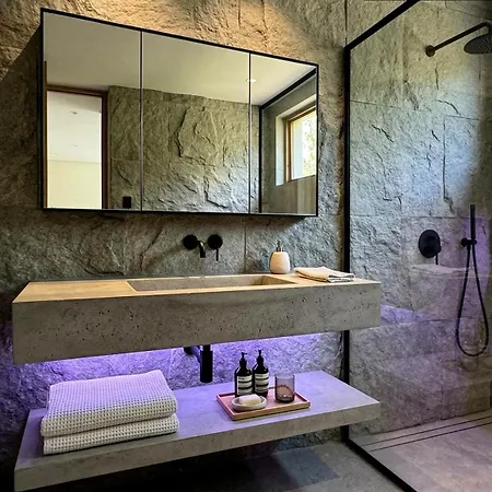 With 5 Bedrooms In With Pool Villa