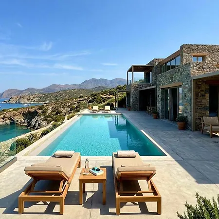 With 5 Bedrooms In With Pool Villa *